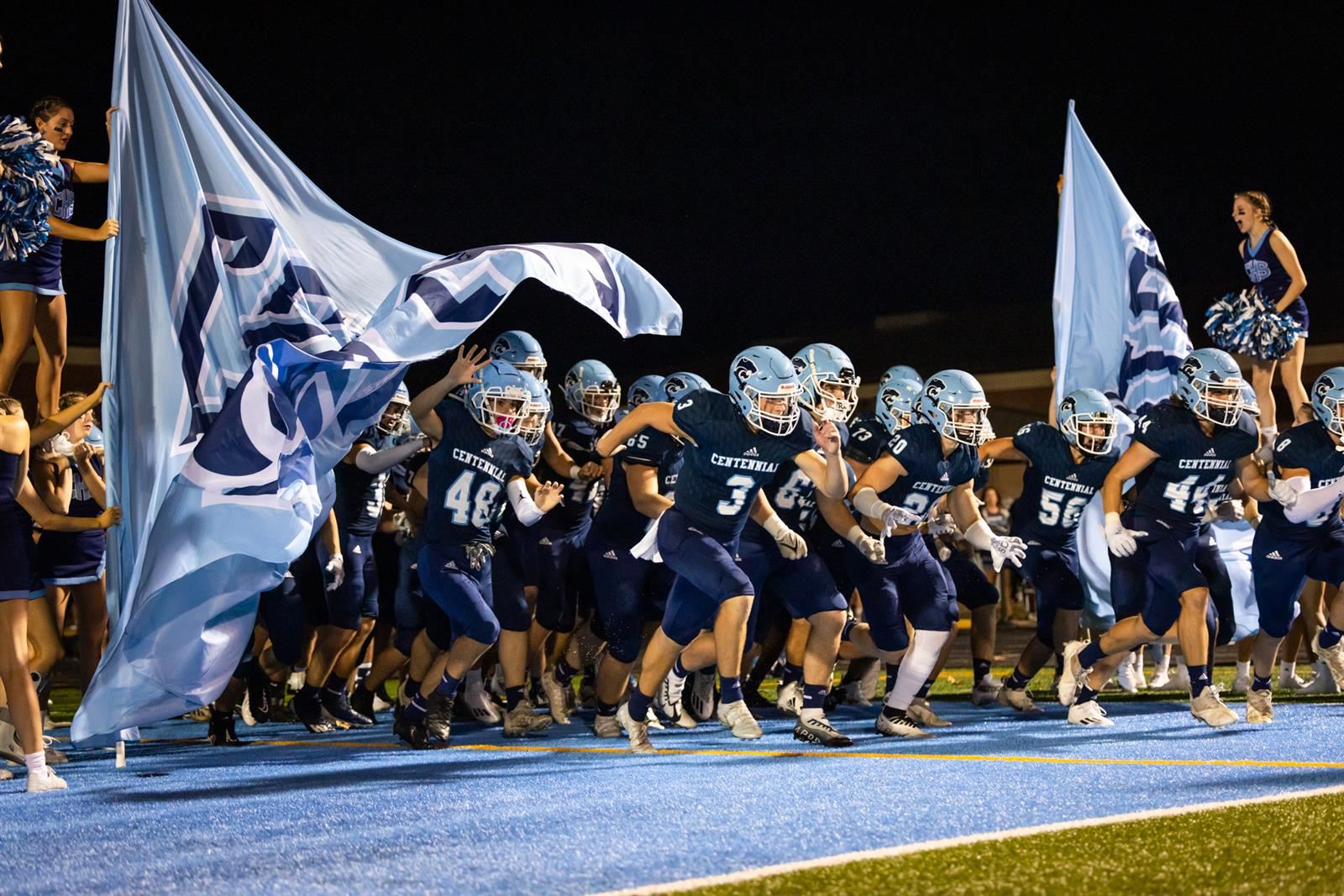 CHS Football Streaks Ahead